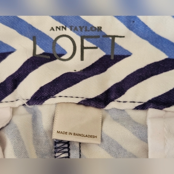 Ann Taylor Loft Blue/White Chevron Chino Shorts-Size 10 - Picture 6 of 6